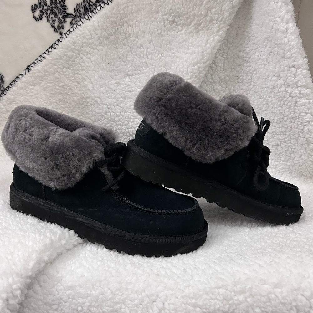 UGG Diara boots